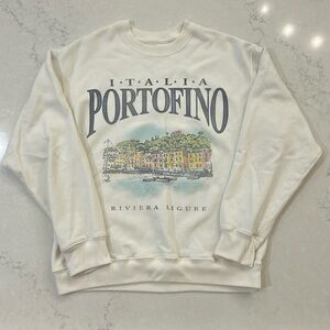 Hollister Crewneck!!